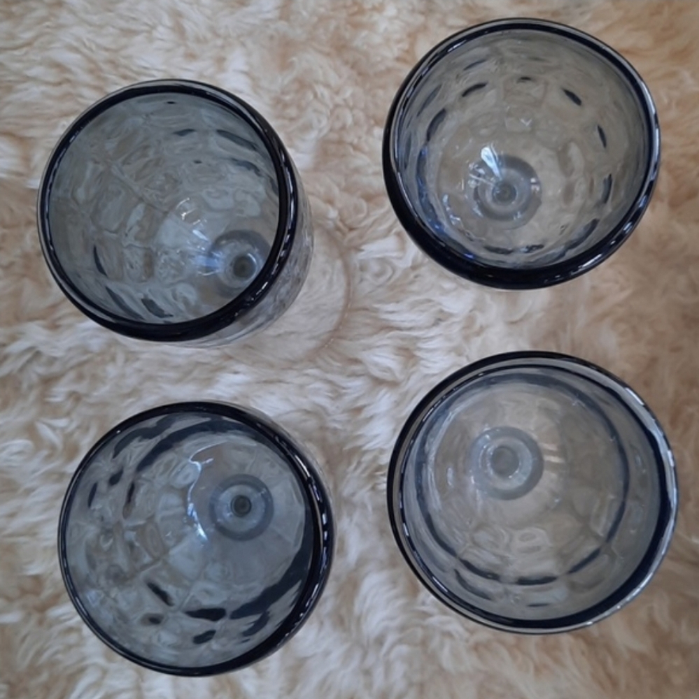 Set 4 Vintage Amethyst Gray Handblown Wine Glasses/Goblets - Picture 5 of 6